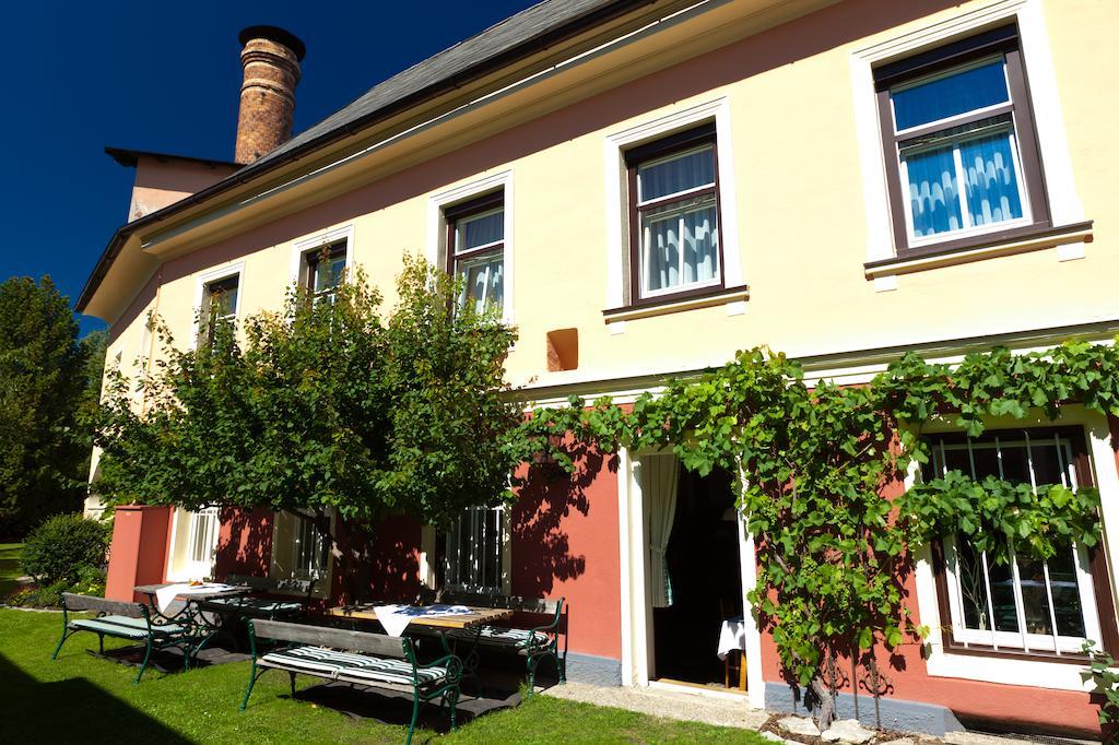 Gasthof Braeuer - Familie Eibensteiner Weisskirchen in Steiermark Exterior photo